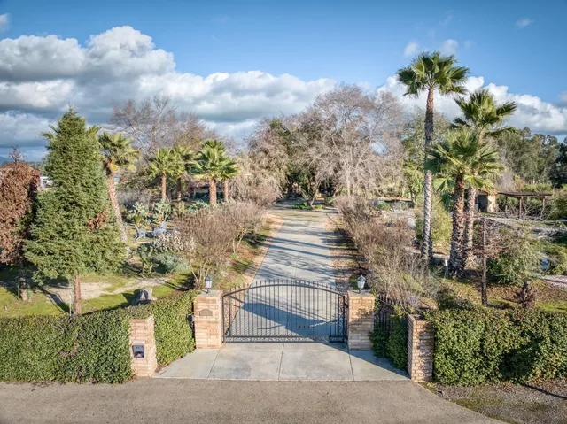 $2,200,000 | 6090 Amber Avenue, Clovis, CA 93619