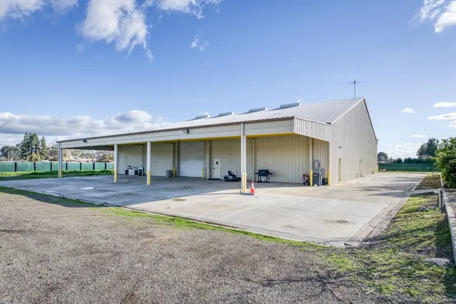 $2,200,000 | 6090 Amber Avenue, Clovis, CA 93619