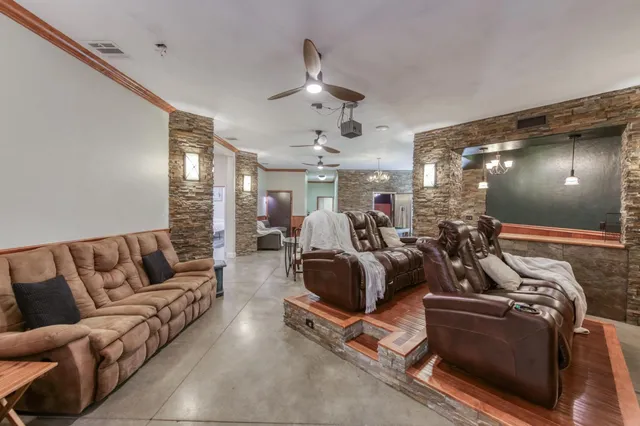 $2,200,000 | 6090 Amber Avenue, Clovis, CA 93619