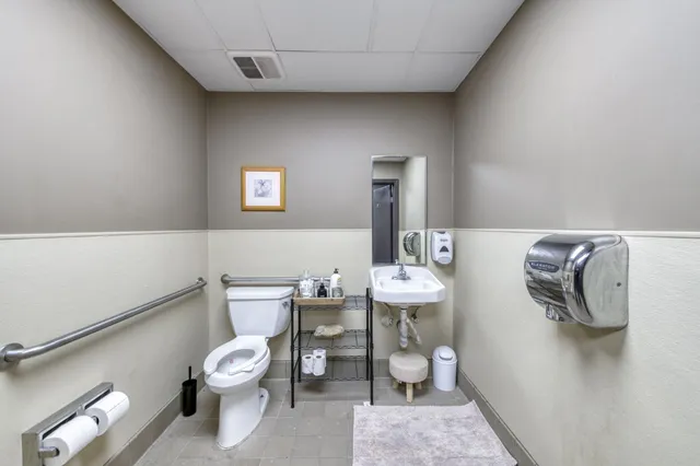 $2,200,000 | 6090 Amber Avenue, Clovis, CA 93619