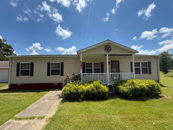 $99,000 | 885 Wilson Street, Stonefort, IL 62987
