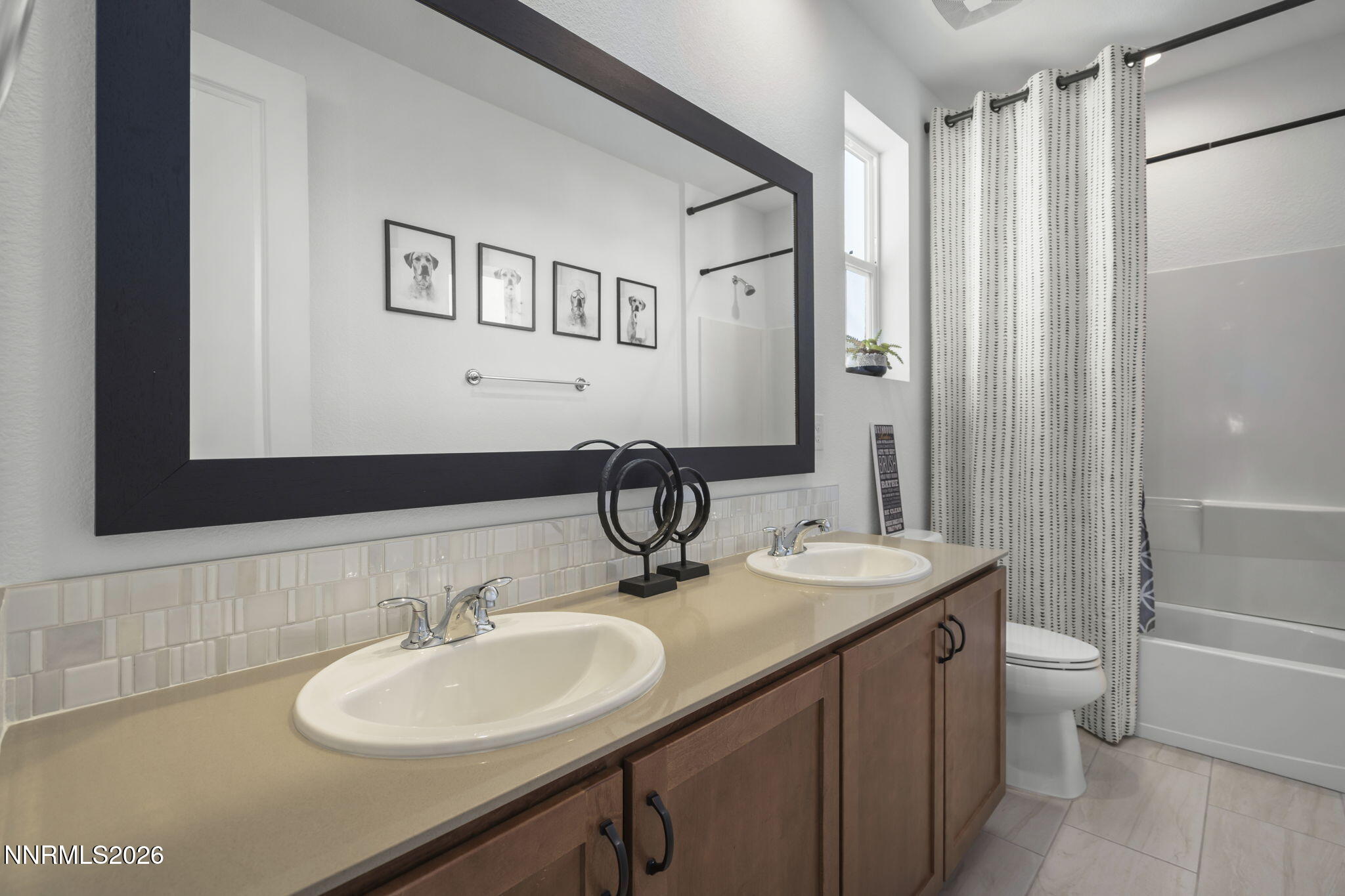 2428 Nehalem Drive Sparks, NV 89436 - Photo 19 of 34 19-web-or-mls-_DSC2257