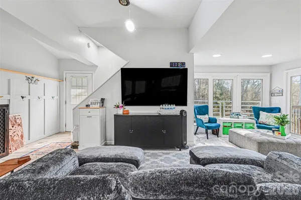 $625,000 | 5349 Charlotte Highway, Clover, SC 29710