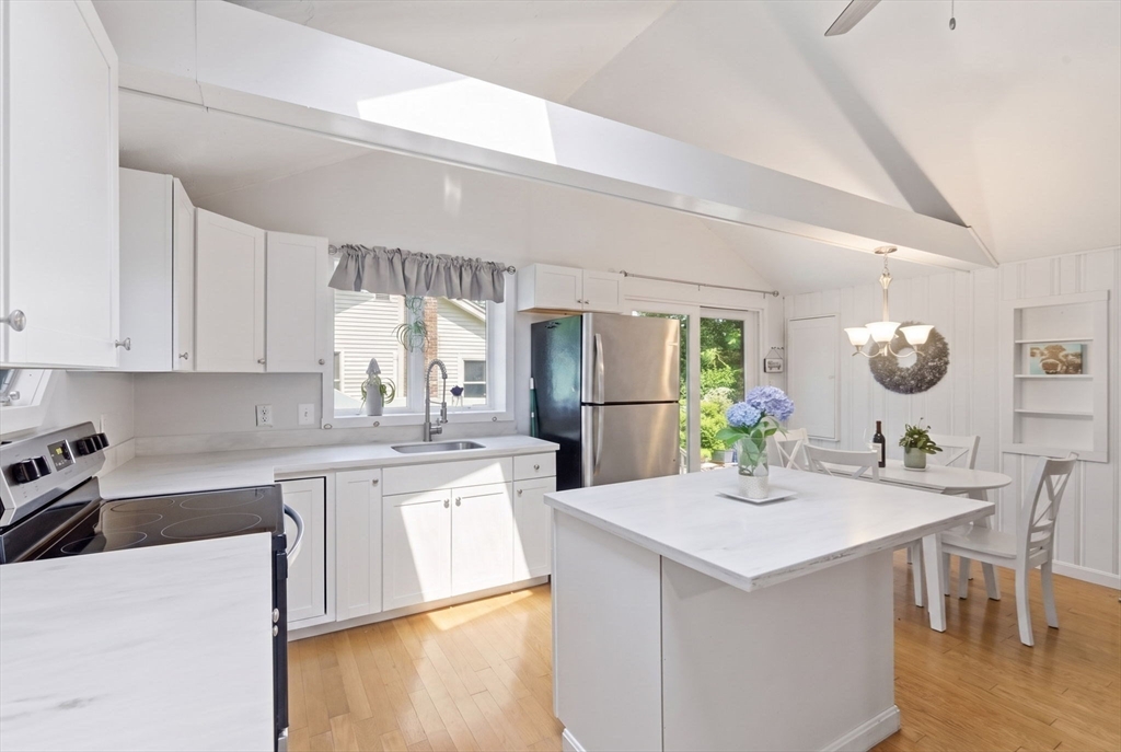 21 Hillside Road Plymouth, MA 02360 - Photo 7 of 42