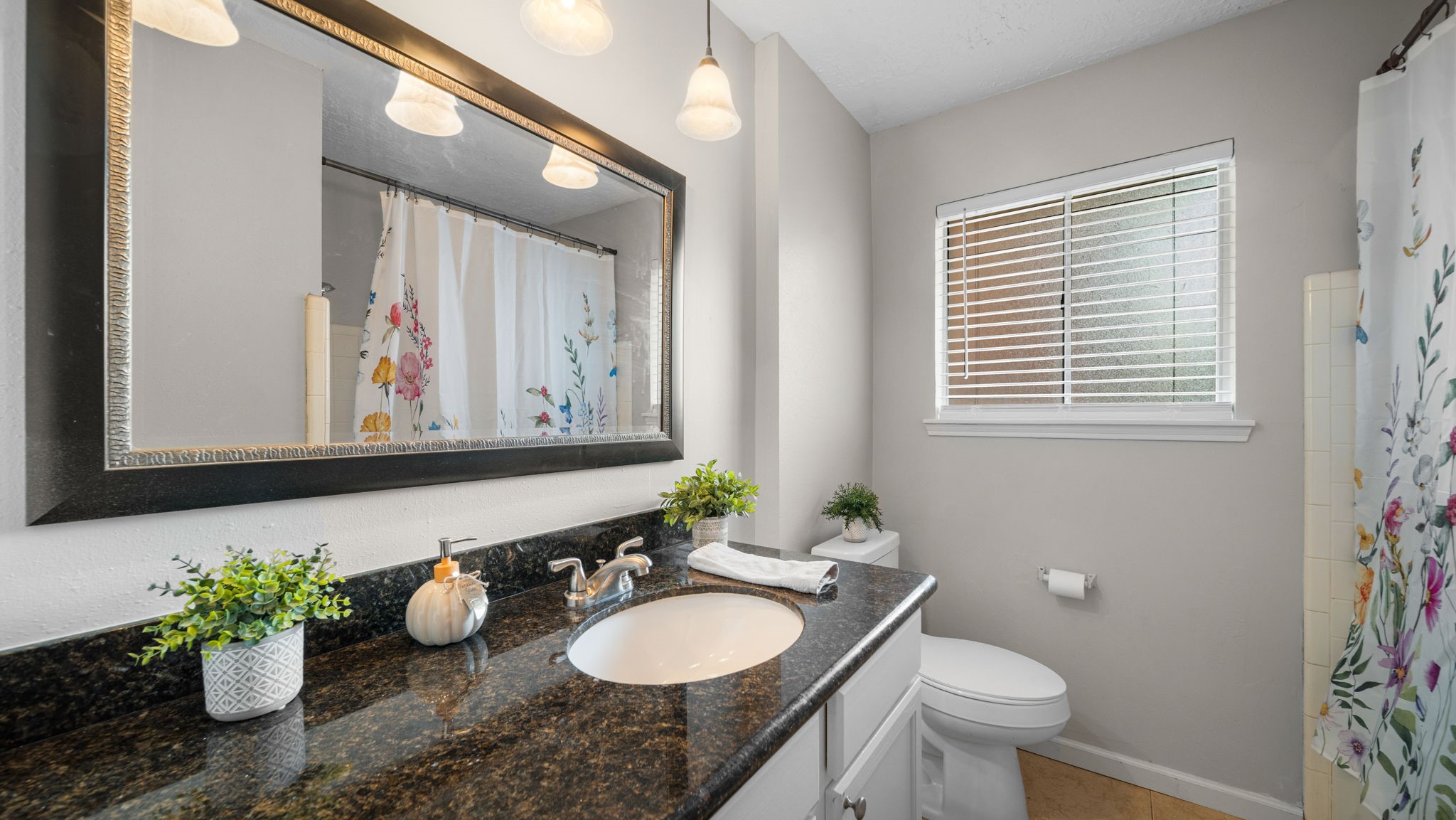 9631 Crail Drive Spring, TX 77379 - Photo 21 of 29 Secondary bathroom