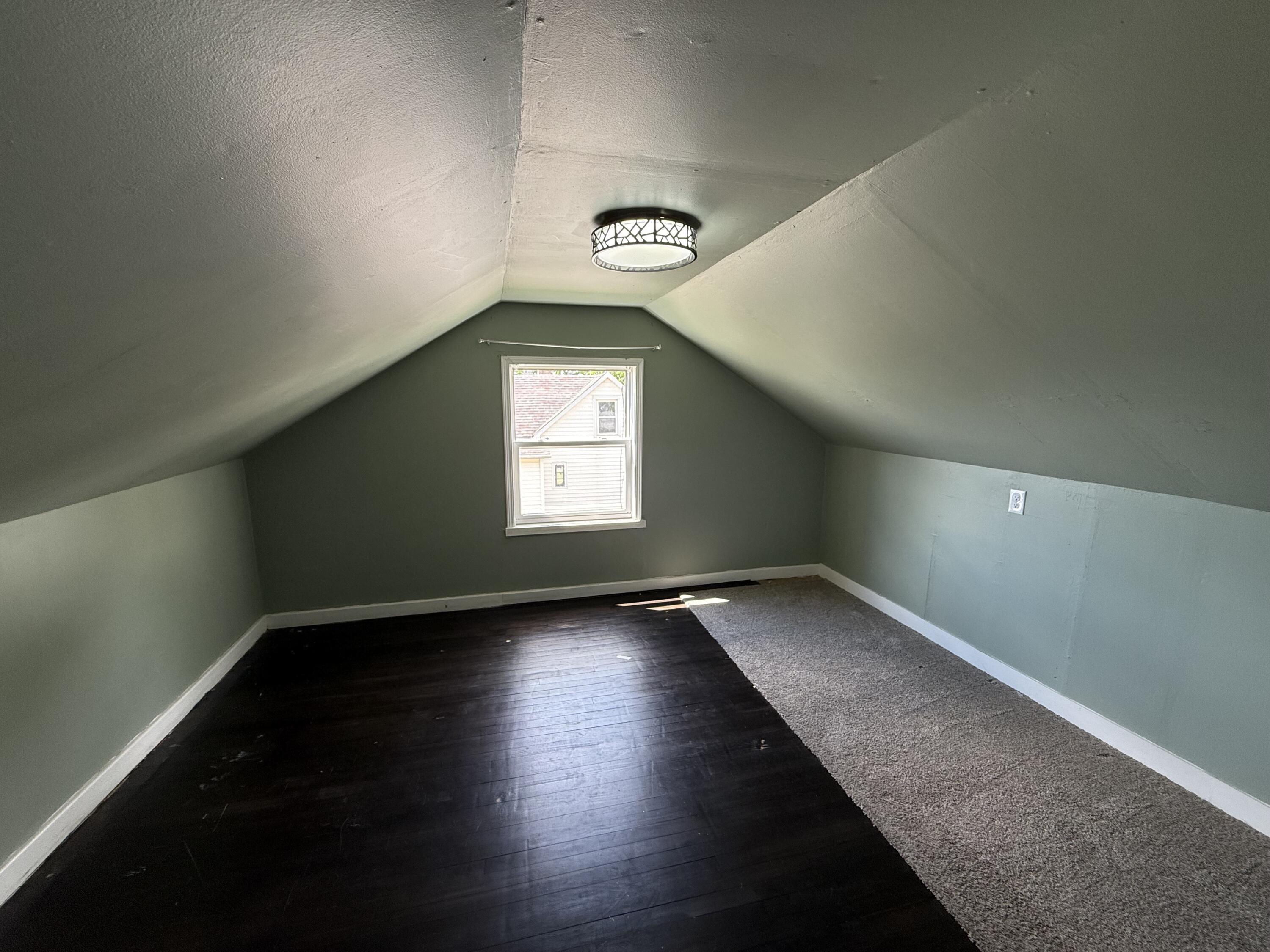 420 North 5th Street Manitowoc, WI 54220 - Photo 17 of 23 IMG_6107