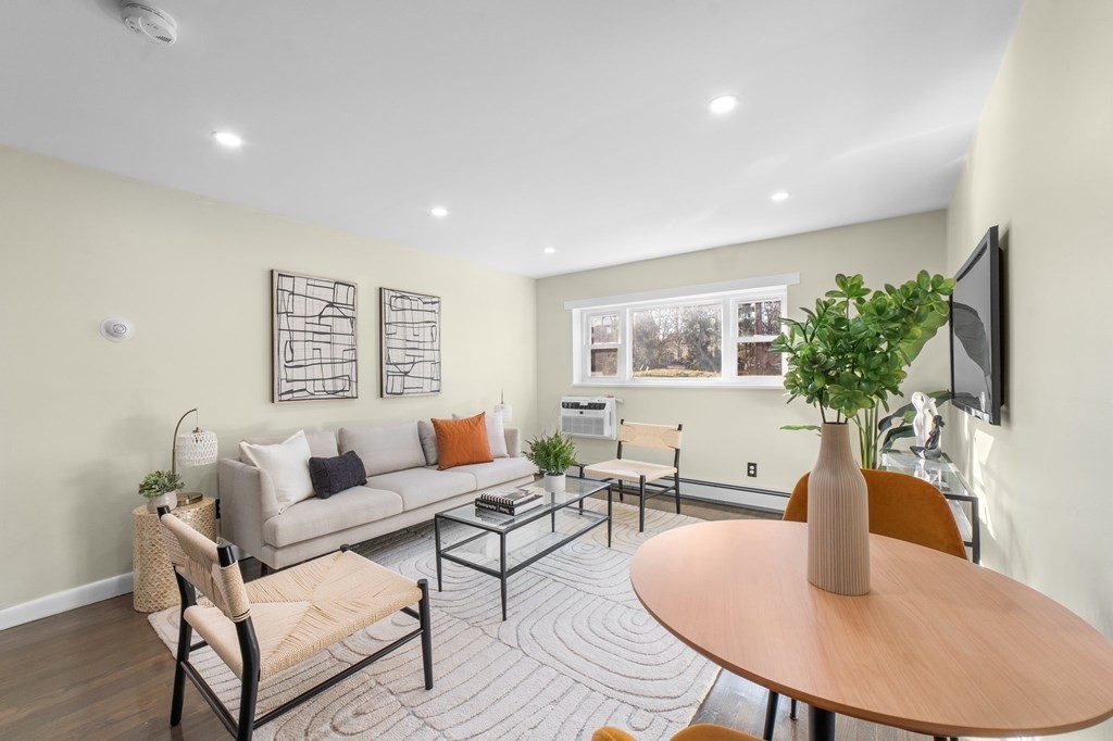79 Walnut Street, Unit 2 Newton, MA 02460 - Photo 10 of 22 Gallery Image 10