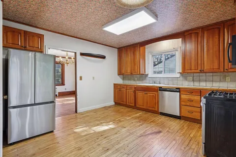 $250,000 | 491 Burlington Road, St. Paul, MN 55119