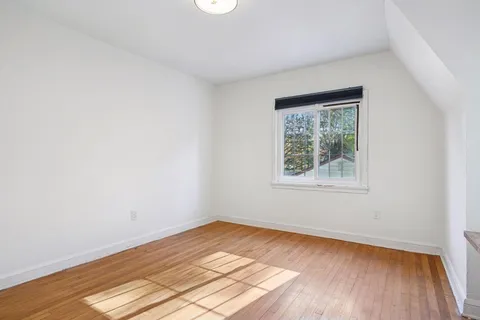 $250,000 | 491 Burlington Road, St. Paul, MN 55119