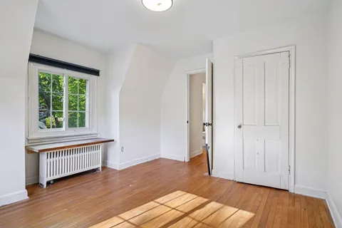 $250,000 | 491 Burlington Road, St. Paul, MN 55119