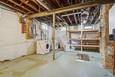 $250,000 | 491 Burlington Road, St. Paul, MN 55119