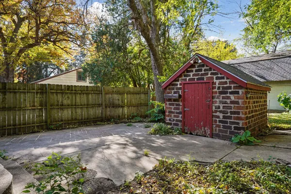 $280,200 | 491 Burlington Road, St. Paul, MN 55119