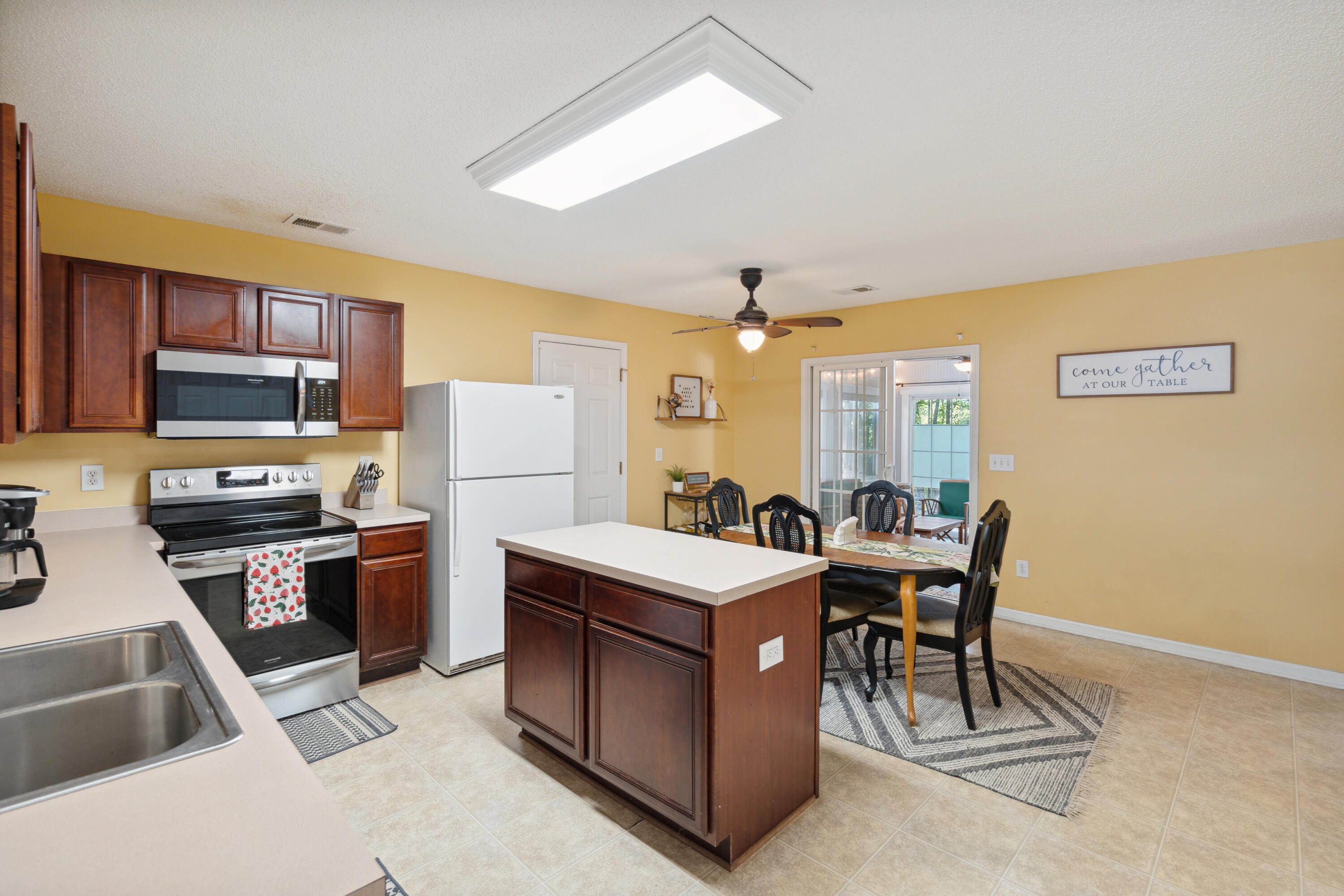 291 Dunning Road Summerville, SC 29486 - Photo 8 of 36 291DunningRd-KeenEyeMarketing-008