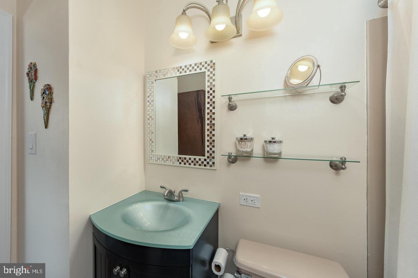 1900 Manor Ridge Drive Lancaster, PA 17603 - Photo 21 of 27 Updated Bath