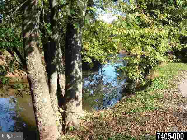 2175 Log Cabin Road York, PA 17408 - Photo 5 of 25