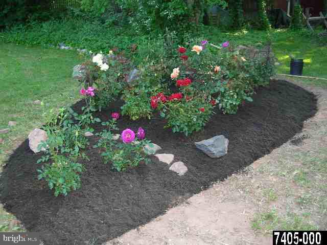 2175 Log Cabin Road York, PA 17408 - Photo 9 of 25