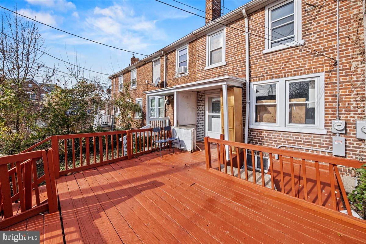 2845 North Constitution Road Camden, NJ 08104 - Photo 14 of 16 Rear deck