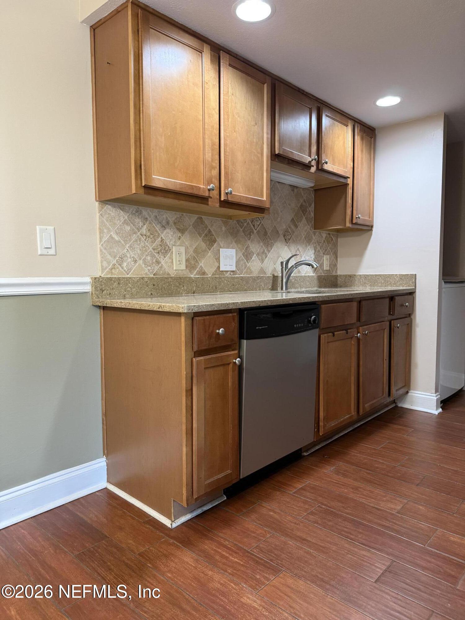 3737 Loretto Road, Unit 703 Jacksonville, FL 32223 - Photo 7 of 16 IMG_3394