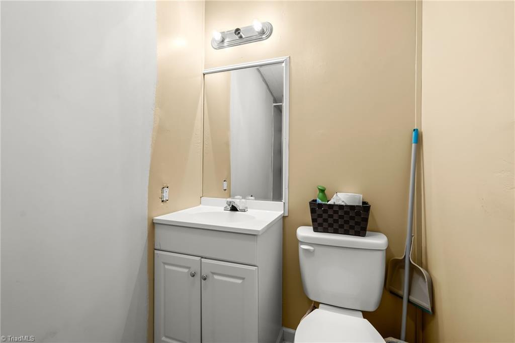 5133 Lewis Brown Road Bennett, NC 27208 - Photo 32 of 50 Gallery Image 32