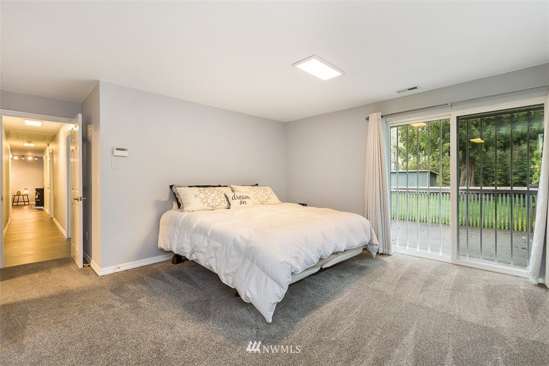 16622 186th Avenue Southeast Renton, WA 98058 - Photo 10 of 24 Gallery Image 10