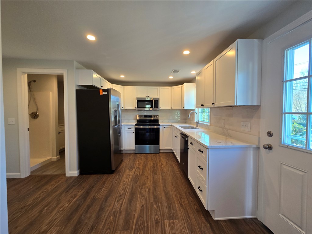 140 Tower Hill Road North Kingstown, RI 02852 - Photo 8 of 12