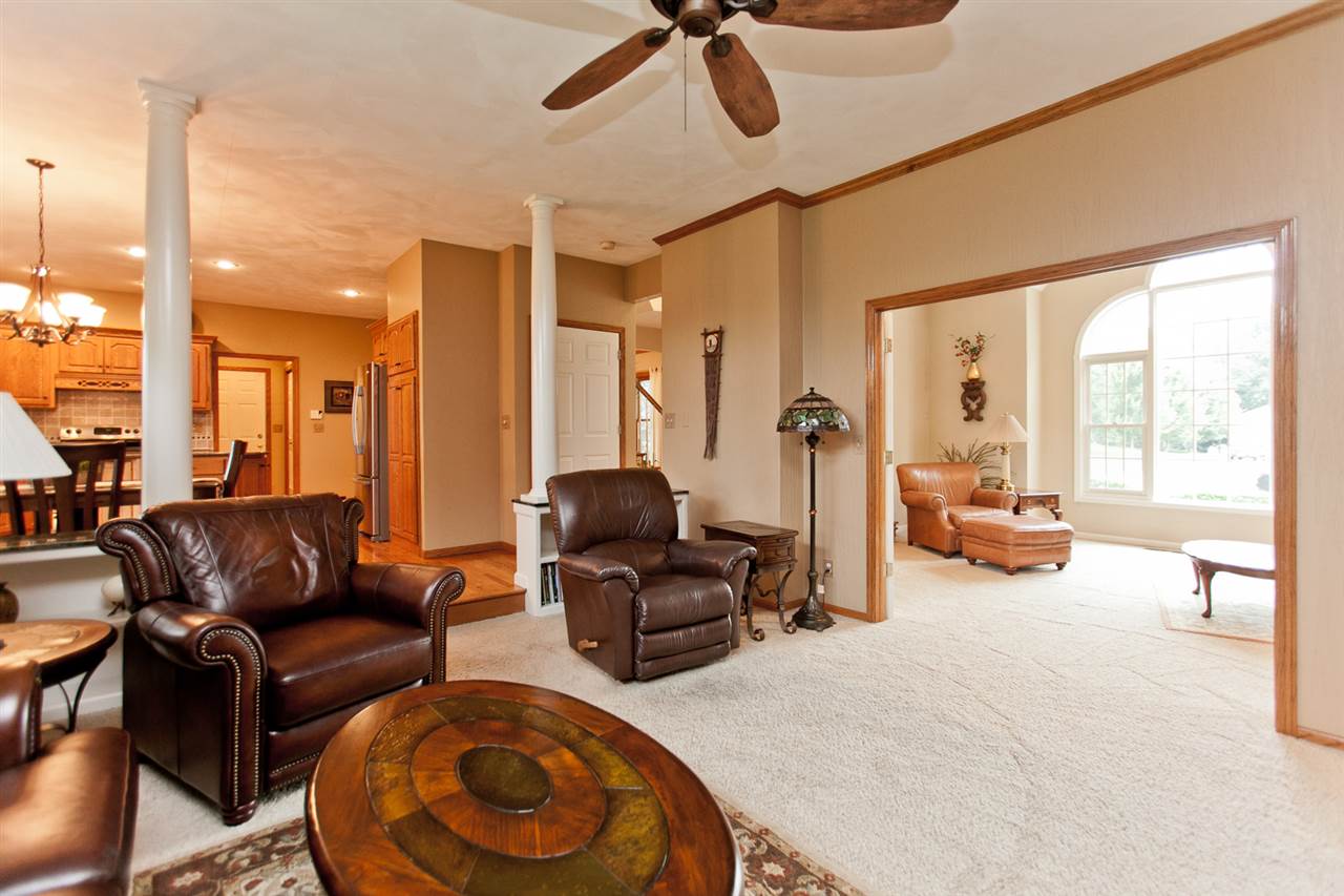 4043 Bruce Road Marion, IA 52302 - Photo 6 of 46 Gallery Image 6