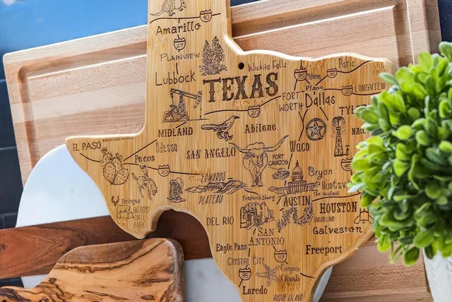 $749,000 | 15562 Fringe Tree Road, Frisco, TX 75035