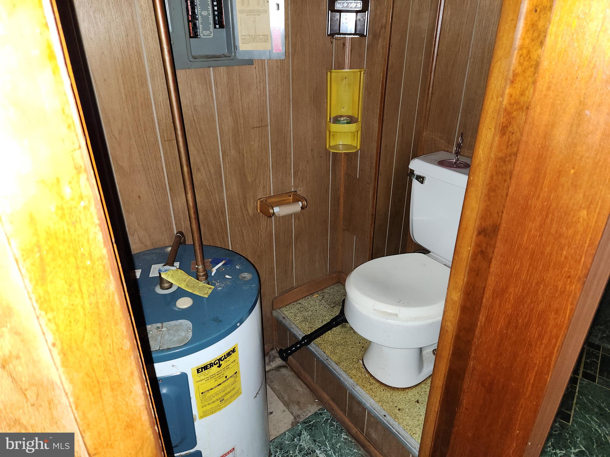 323 South Lehigh Street Baltimore, MD 21224 - Photo 12 of 22