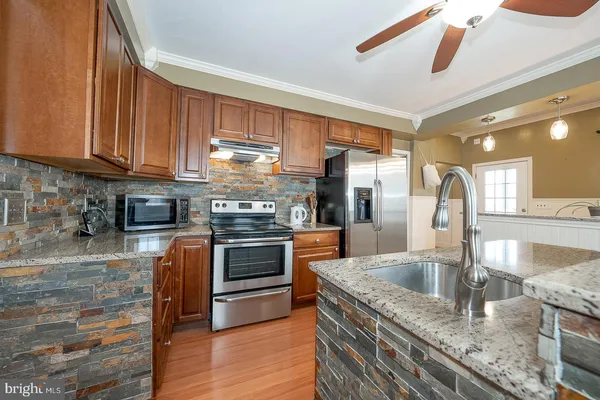 $369,000 | 240 Wadas Avenue, Upper Darby, PA 19082