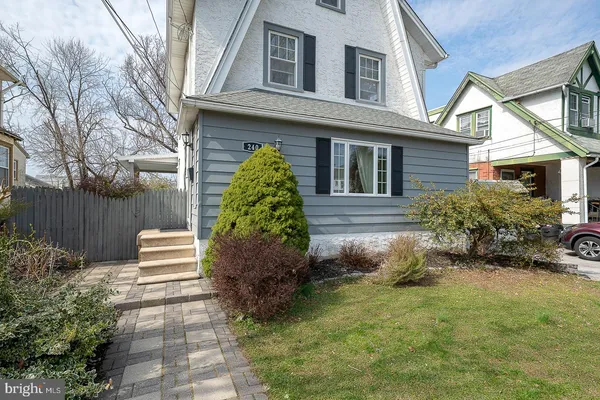 $369,000 | 240 Wadas Avenue, Upper Darby, PA 19082