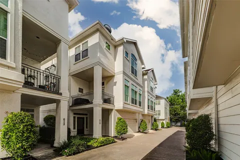$465,000 | 610 Leverkuhn Street, Houston, TX 77007