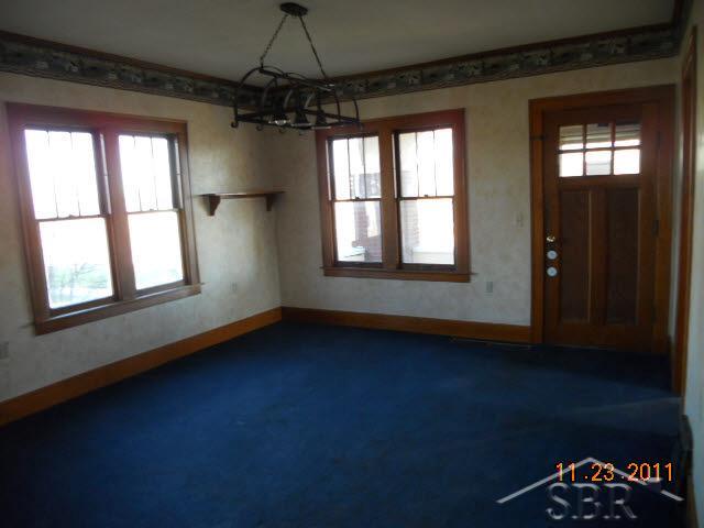 217 North Westervelt Road Saginaw, MI 48604 - Photo 7 of 9 20057202-6.JPG