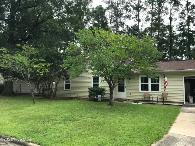 $1,350 | 308 Kenwood Drive, Jacksonville, NC 28540