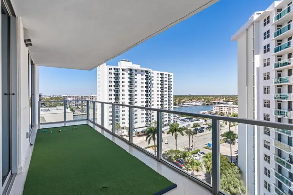 $14,000 | 3101 South Ocean Drive, Unit 901, Hollywood, FL 33019