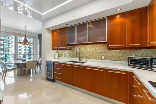 $14,000 | 3101 South Ocean Drive, Unit 901, Hollywood, FL 33019