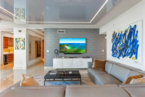 $14,000 | 3101 South Ocean Drive, Unit 901, Hollywood, FL 33019