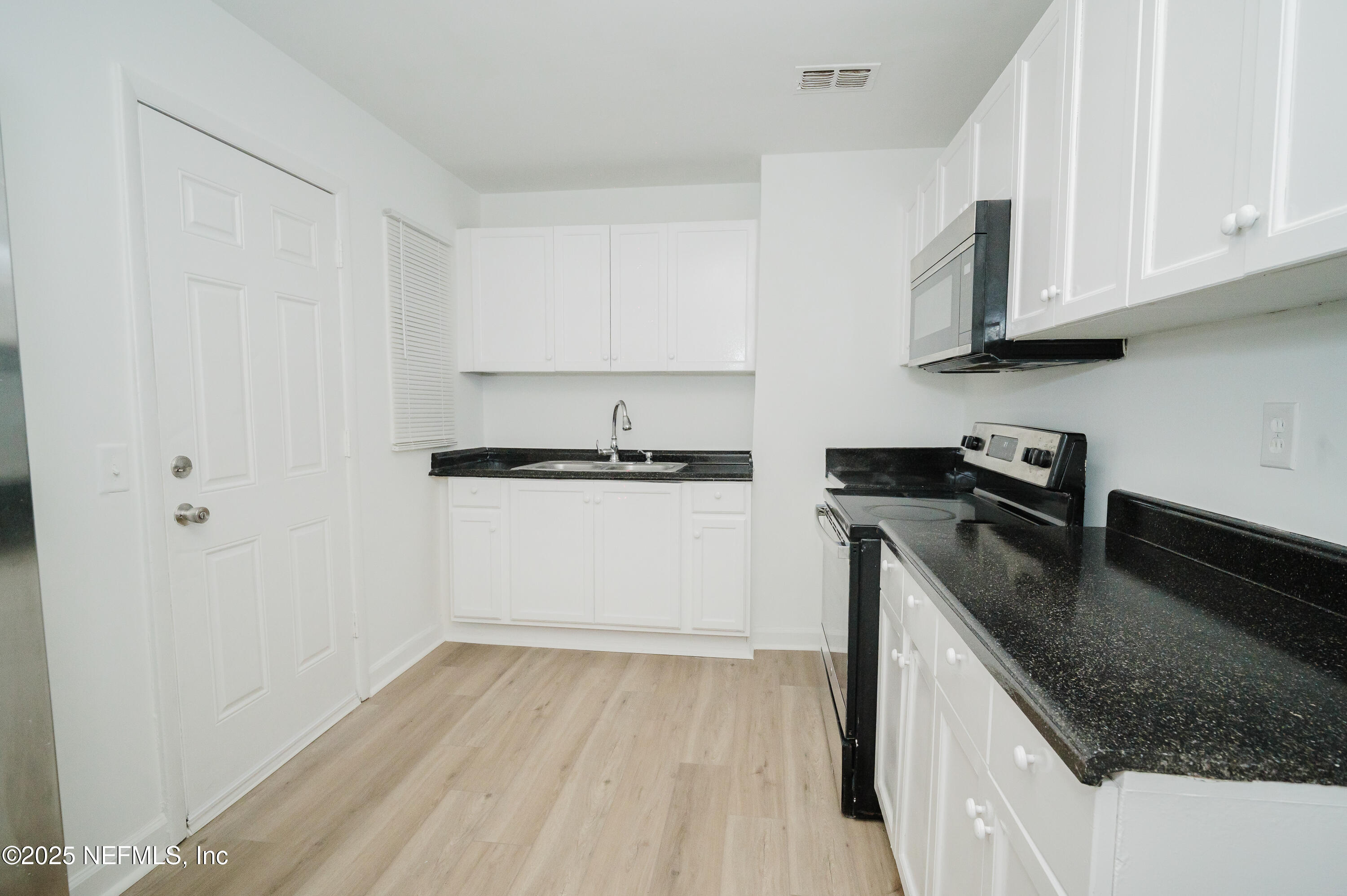 3122 Rayford Street Jacksonville, FL 32205 - Photo 7 of 15 Kitchen