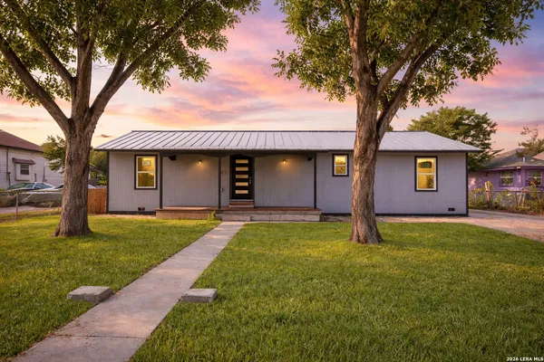 $2,575 | 1126 West Lullwood Avenue, San Antonio, TX 78201