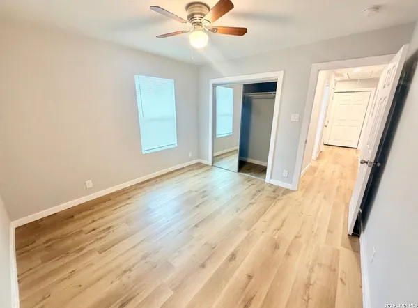 $2,575 | 1126 West Lullwood Avenue, San Antonio, TX 78201