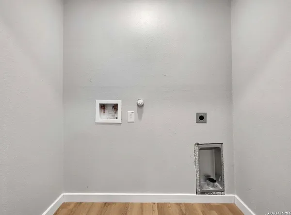 $2,575 | 1126 West Lullwood Avenue, San Antonio, TX 78201