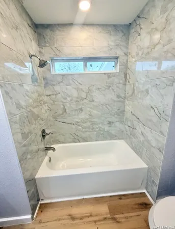 $2,575 | 1126 West Lullwood Avenue, San Antonio, TX 78201