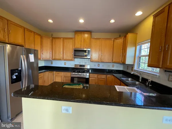 $3,300 | 13256 Coppermill Drive, Herndon, VA 20171