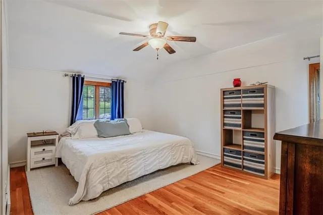 $350,000 | 1010 Greenlawn Drive, Mt. Lebanon, PA 15216