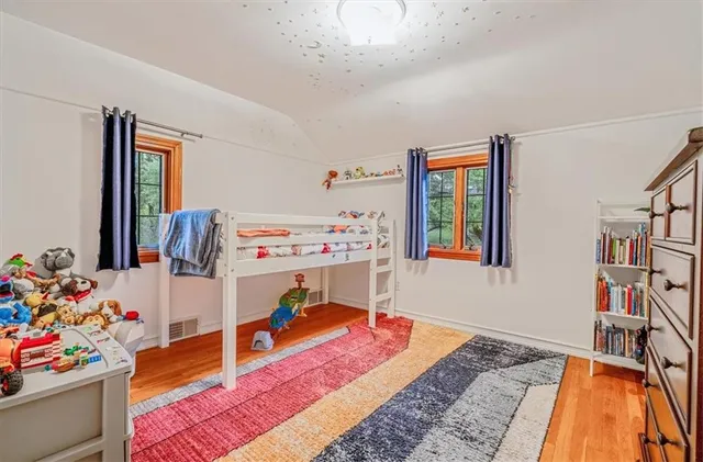 $350,000 | 1010 Greenlawn Drive, Mt. Lebanon, PA 15216