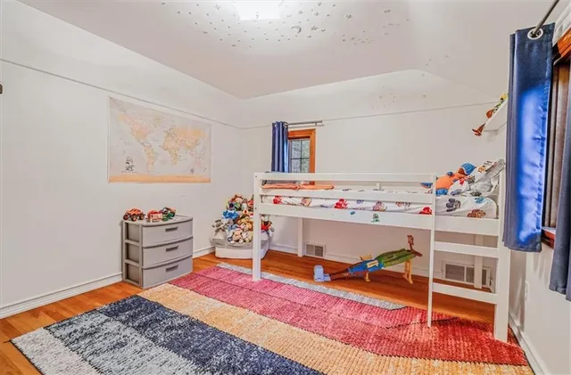 $350,000 | 1010 Greenlawn Drive, Mt. Lebanon, PA 15216