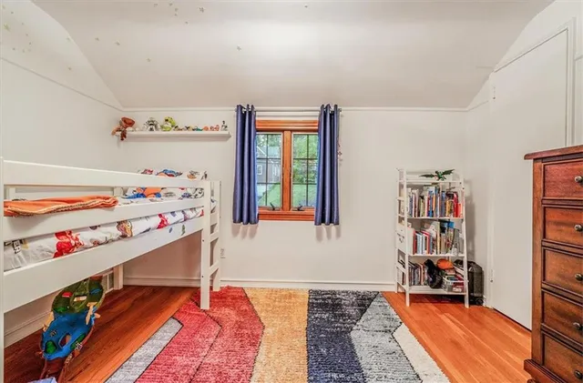 $350,000 | 1010 Greenlawn Drive, Mt. Lebanon, PA 15216