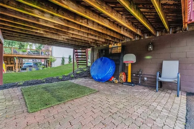 $350,000 | 1010 Greenlawn Drive, Mt. Lebanon, PA 15216