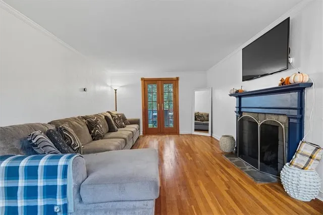 $350,000 | 1010 Greenlawn Drive, Mt. Lebanon, PA 15216