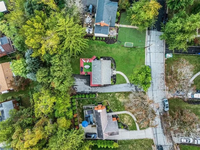 $350,000 | 1010 Greenlawn Drive, Mt. Lebanon, PA 15216