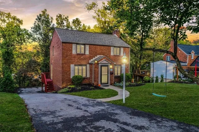 $350,000 | 1010 Greenlawn Drive, Mt. Lebanon, PA 15216